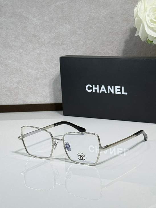 Picture of Chanel Sunglasses _SKUfw77817292fw